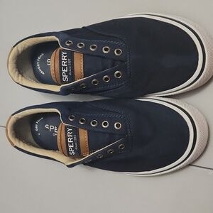 Sperry  Halyard Canvas Sneakers